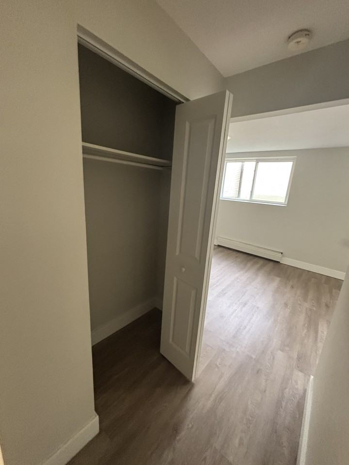 99 Westwood Dr #102 - Photo 6 of 11