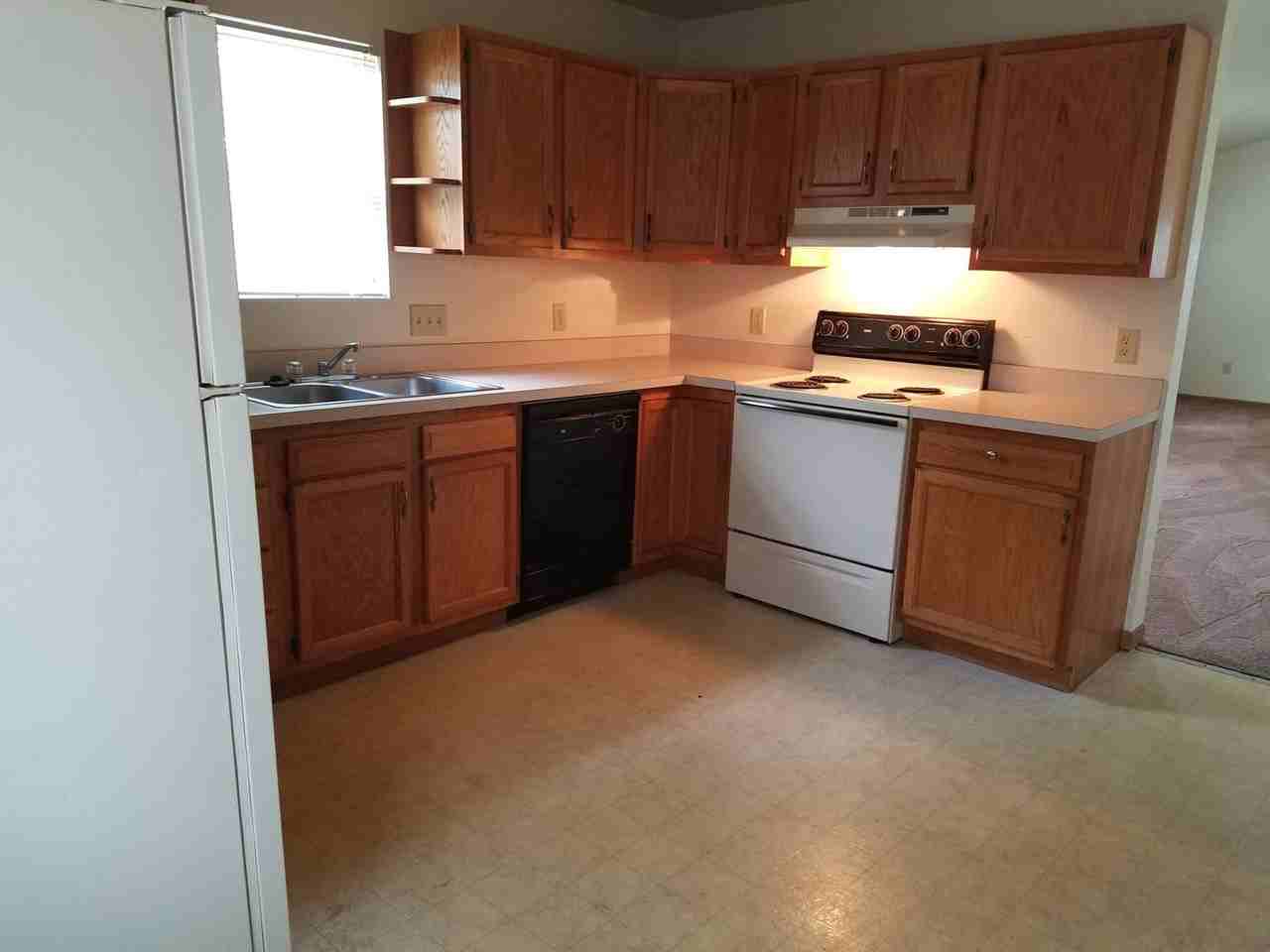 John Newlove - Photo 3 of 28