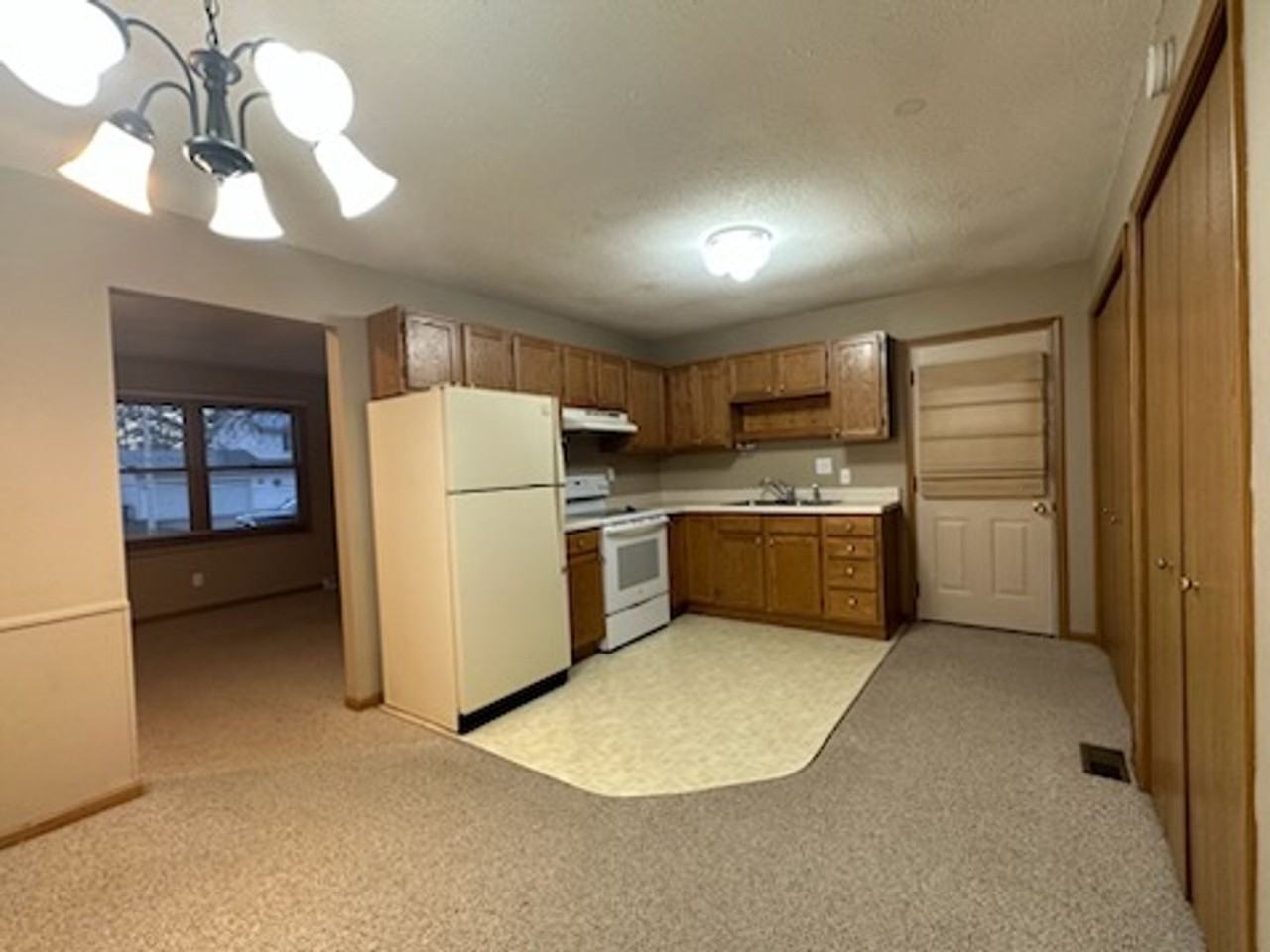 819 Deerfield Road - Photo 3 of 9