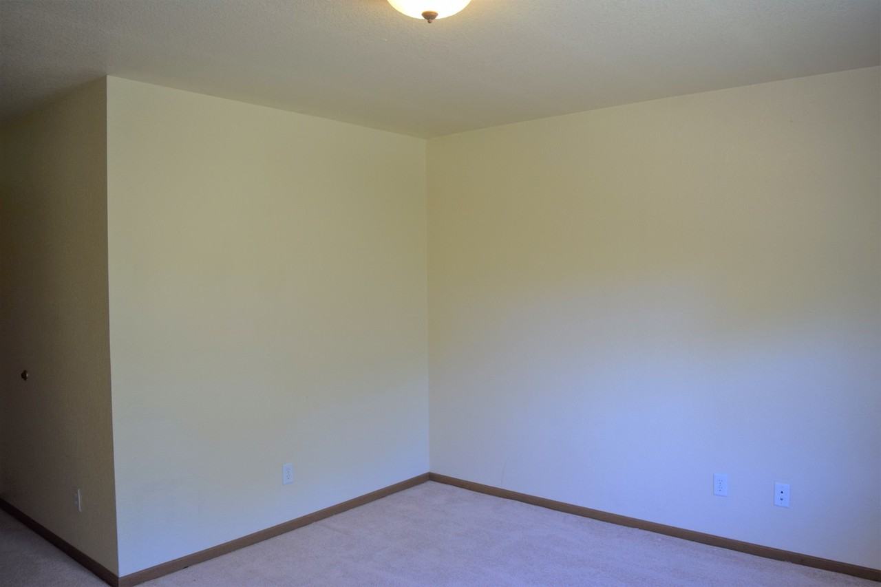 22545B Hollow Oak Ln - Photo 7 of 28