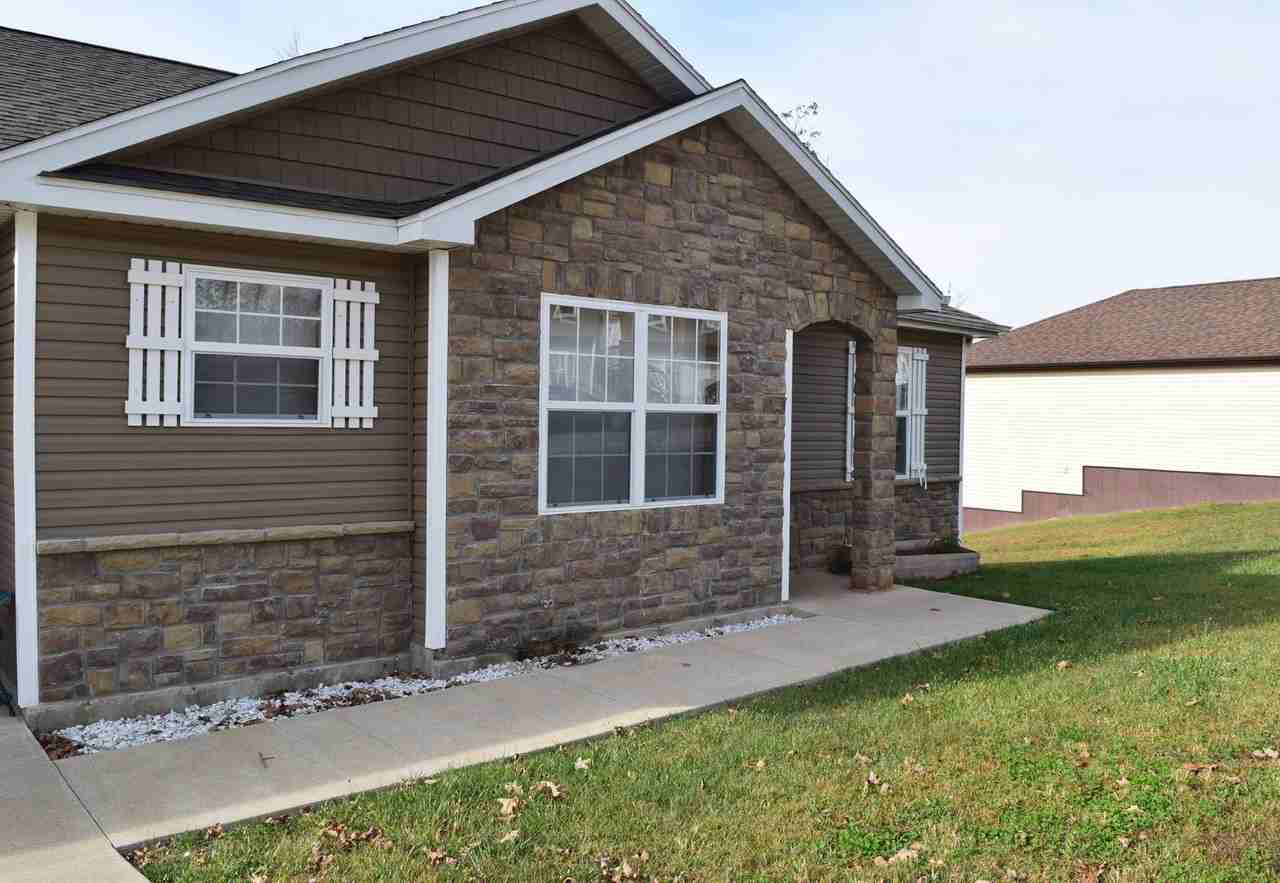 19393 Ladera Rd - Photo 2 of 40