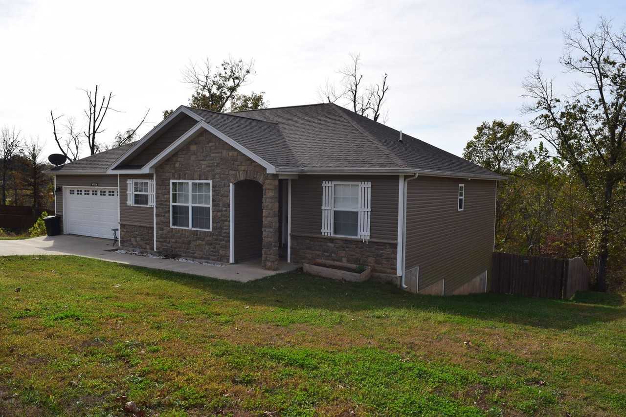 19393 Ladera Rd - Photo 3 of 40