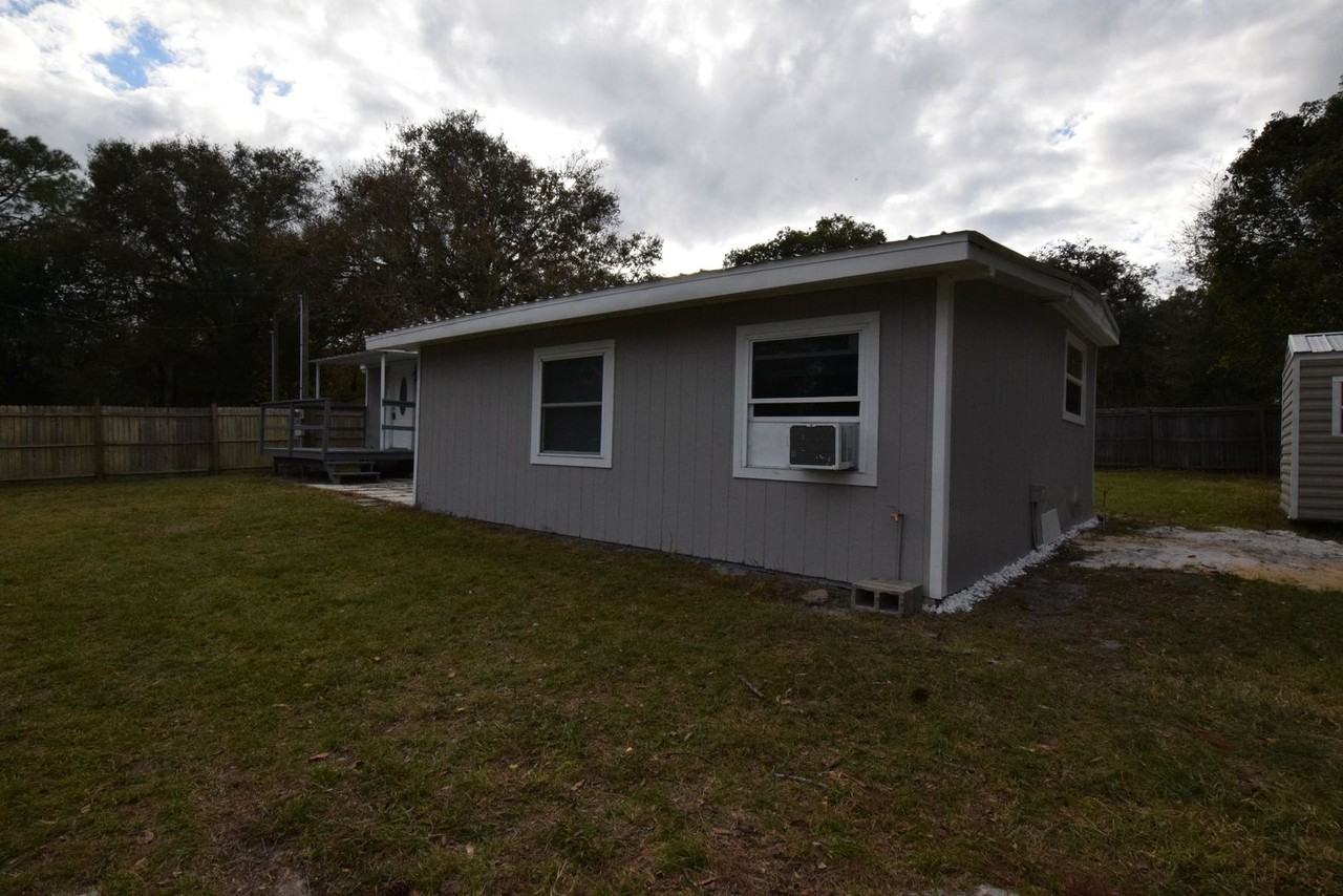 40919 Pine Tree Ln - Photo 2 of 20