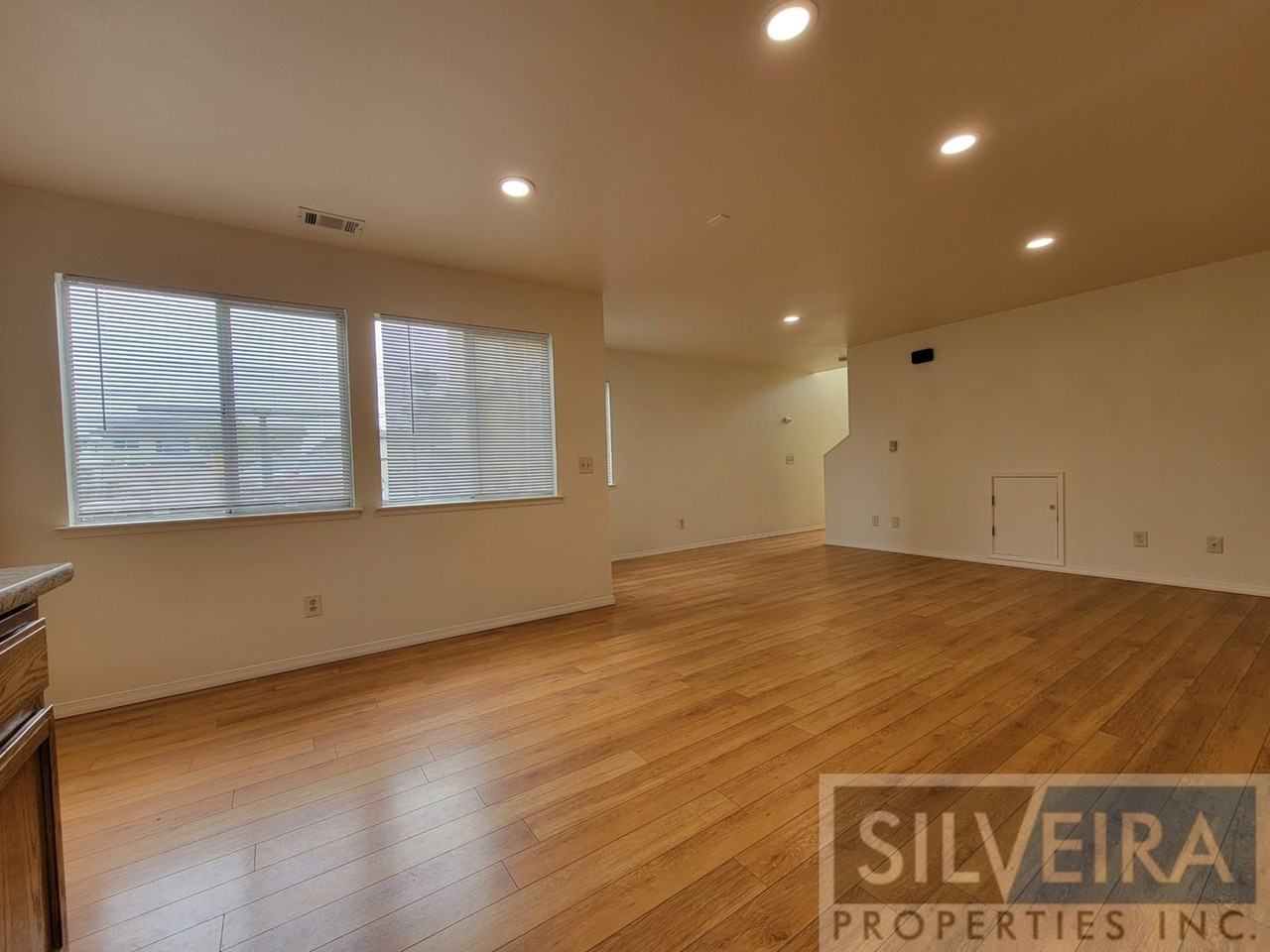 715 W Alvin Ave #B - Photo 3 of 26
