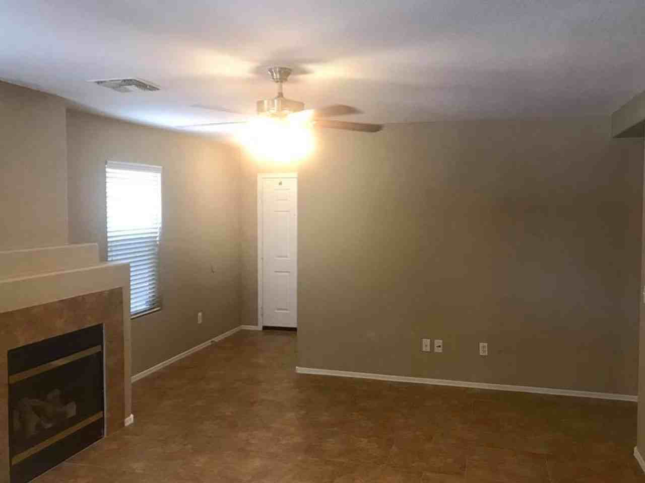 2425 E Hazeltine Way - Photo 3 of 26