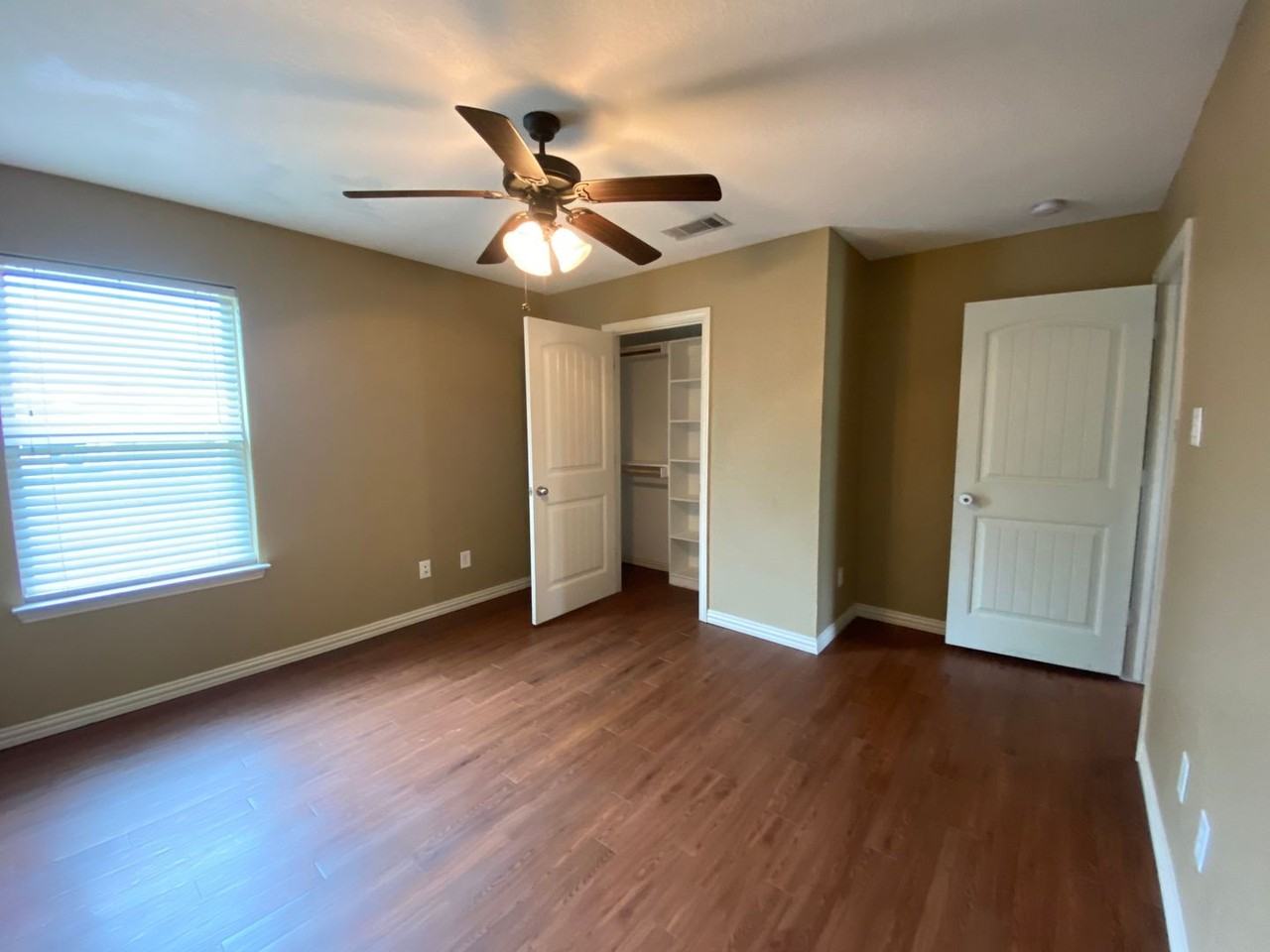 254 Driftwood Ct - Photo 3 of 15