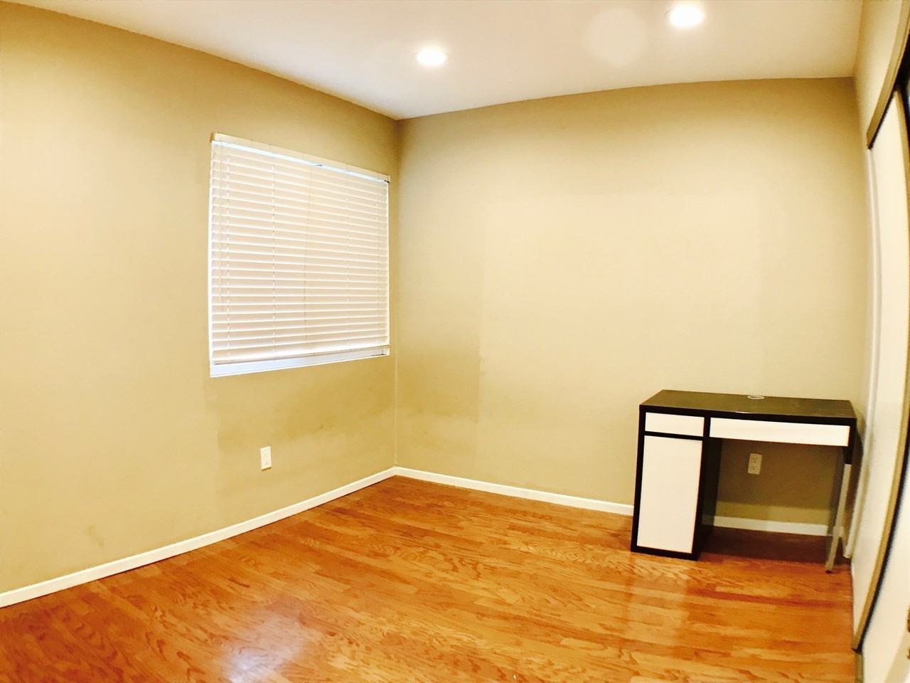 15661 Viewridge Ln - Photo 5 of 10