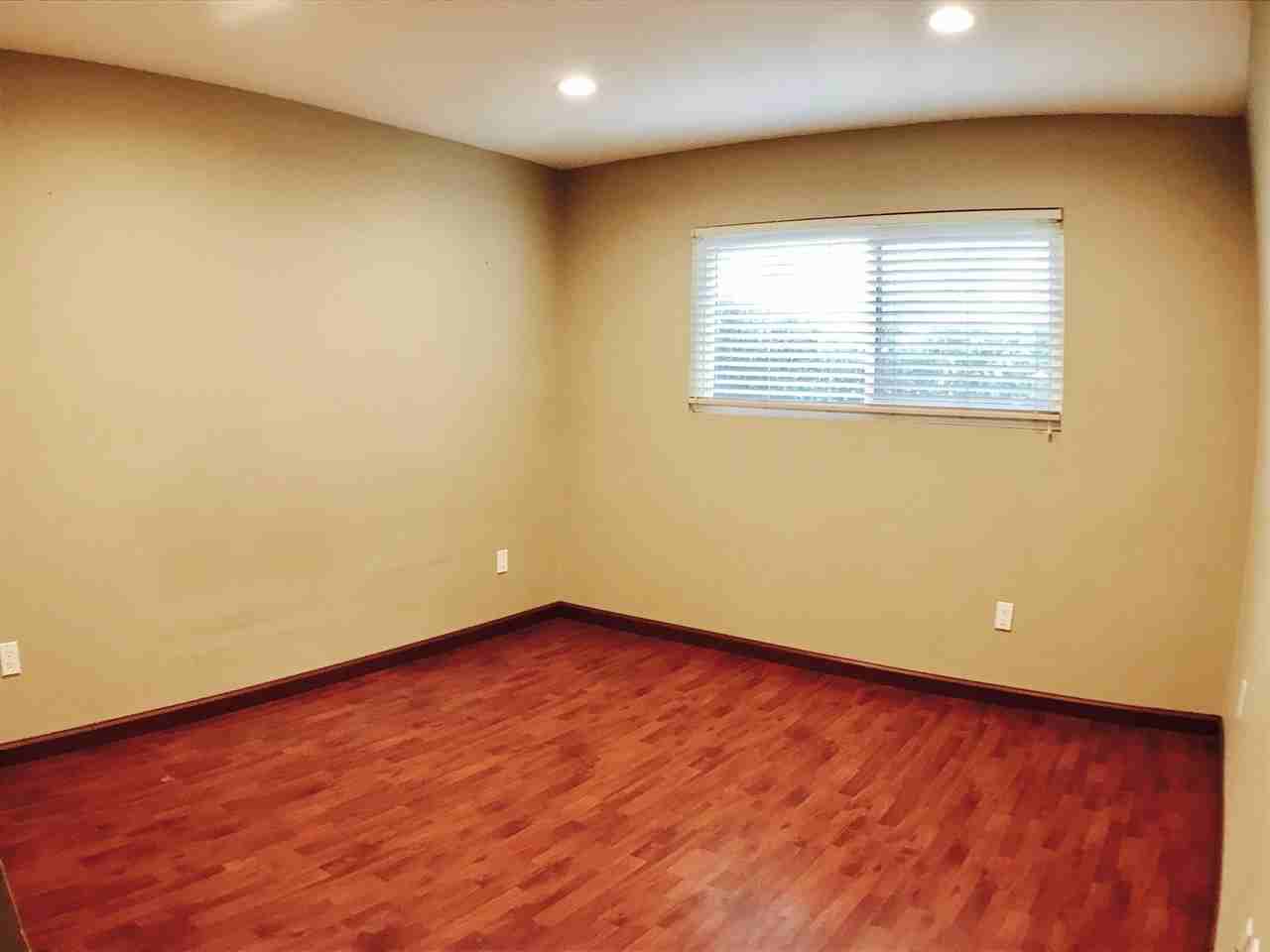 15661 Viewridge Ln - Photo 7 of 10