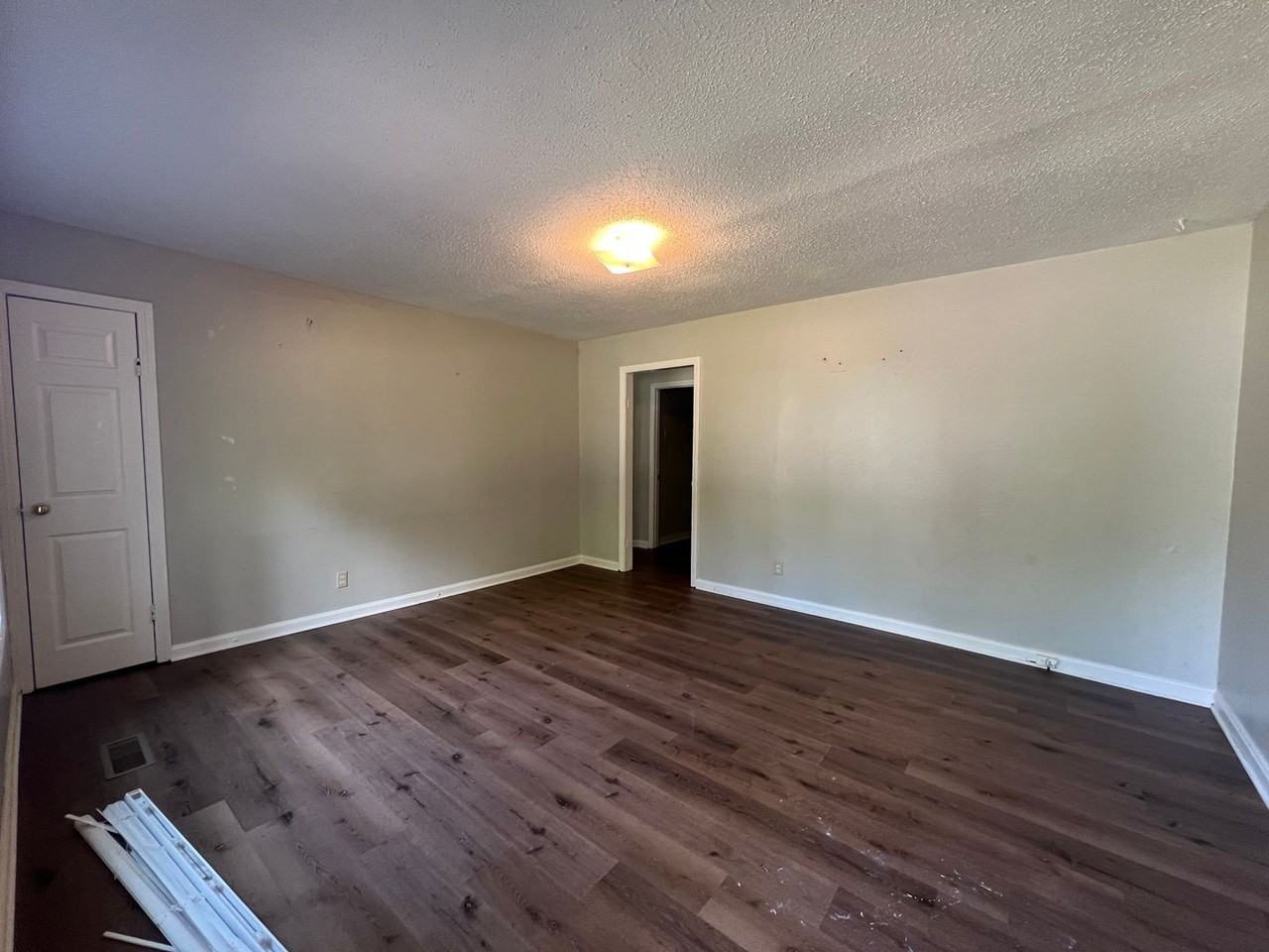 2635 20th St - Photo 3 of 19