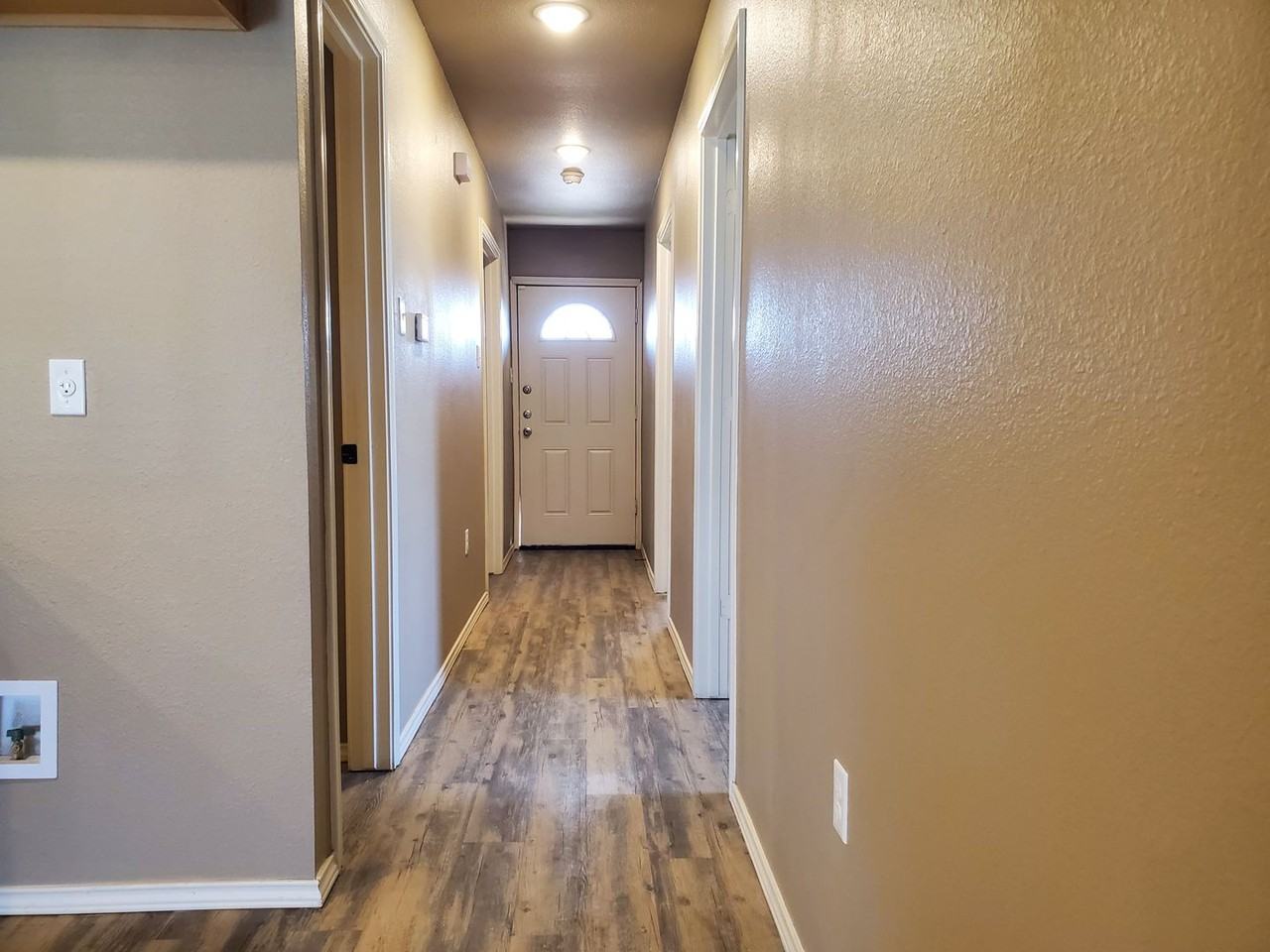 2218 E Main St - Photo 6 of 12