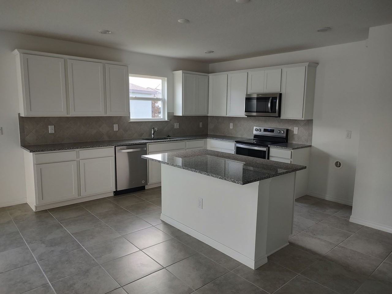 3872 Capri Coast Dr - Photo 2 of 14