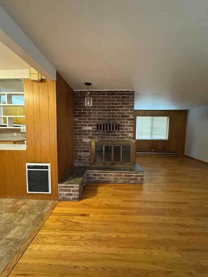 501 S Pine St - Photo 4 of 25