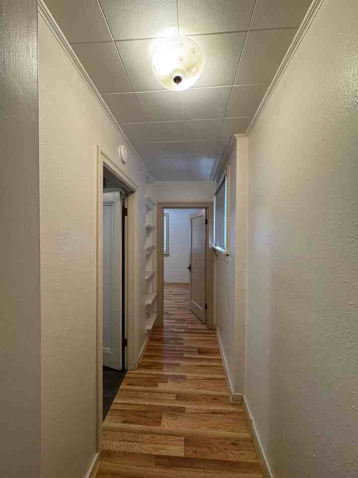 501 S Pine St - Photo 7 of 25