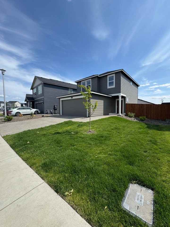 3115 Wrangler Dr - Photo 3 of 26