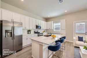 featured image of 933 Jacquelyne Dr