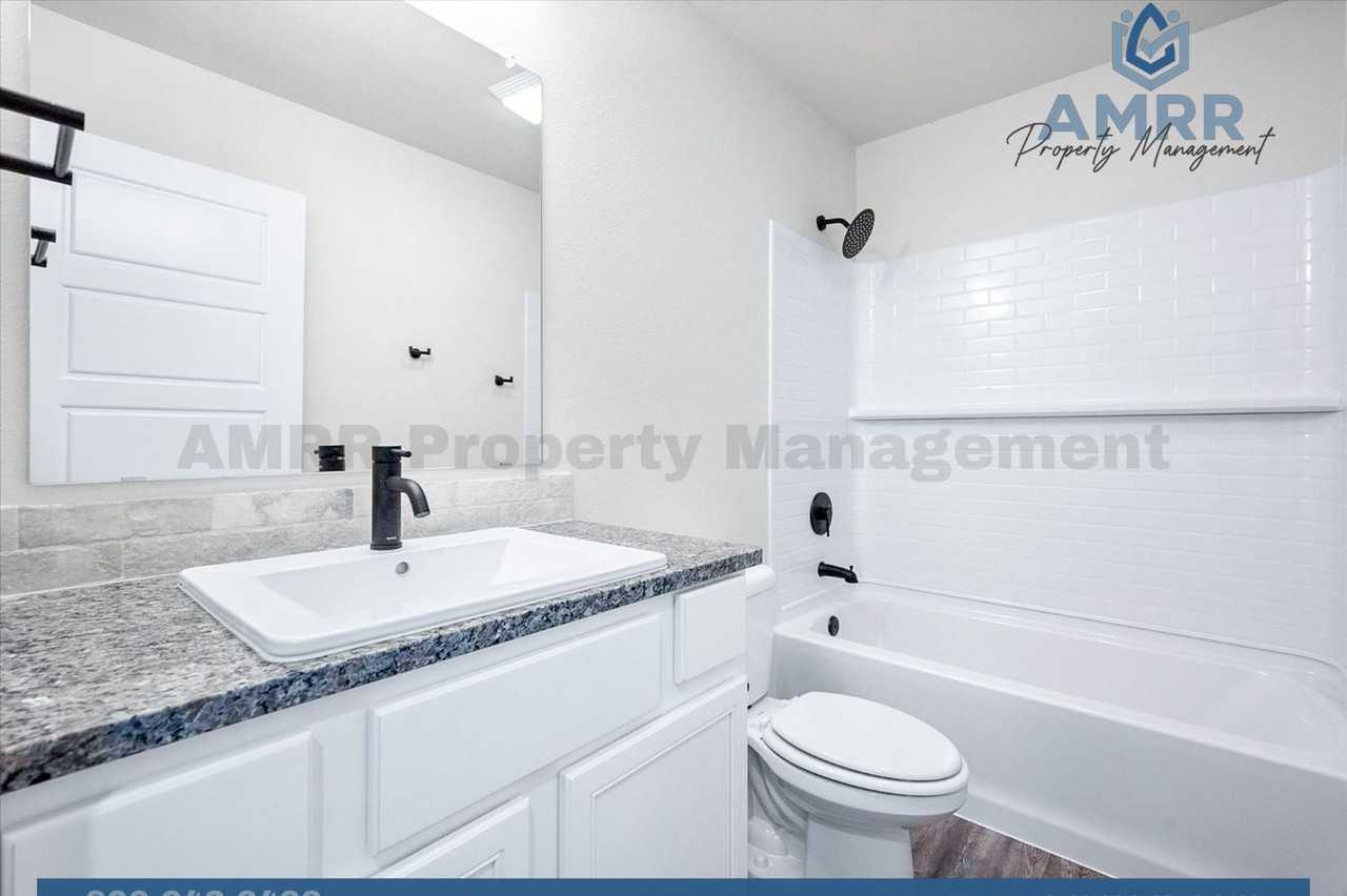 8622 26th St - Photo 7 of 16