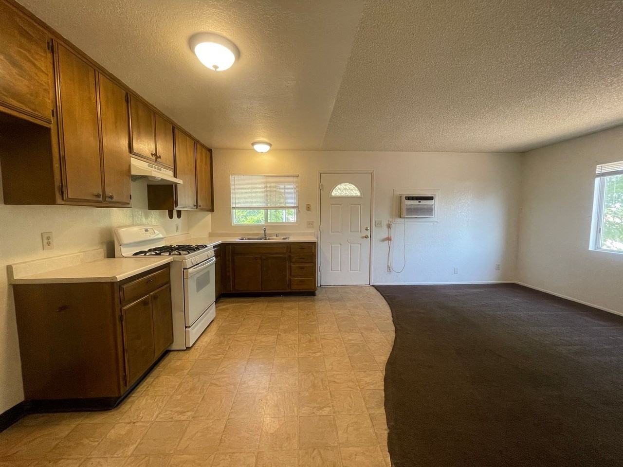 45444 10th St W - Photo 6 of 13