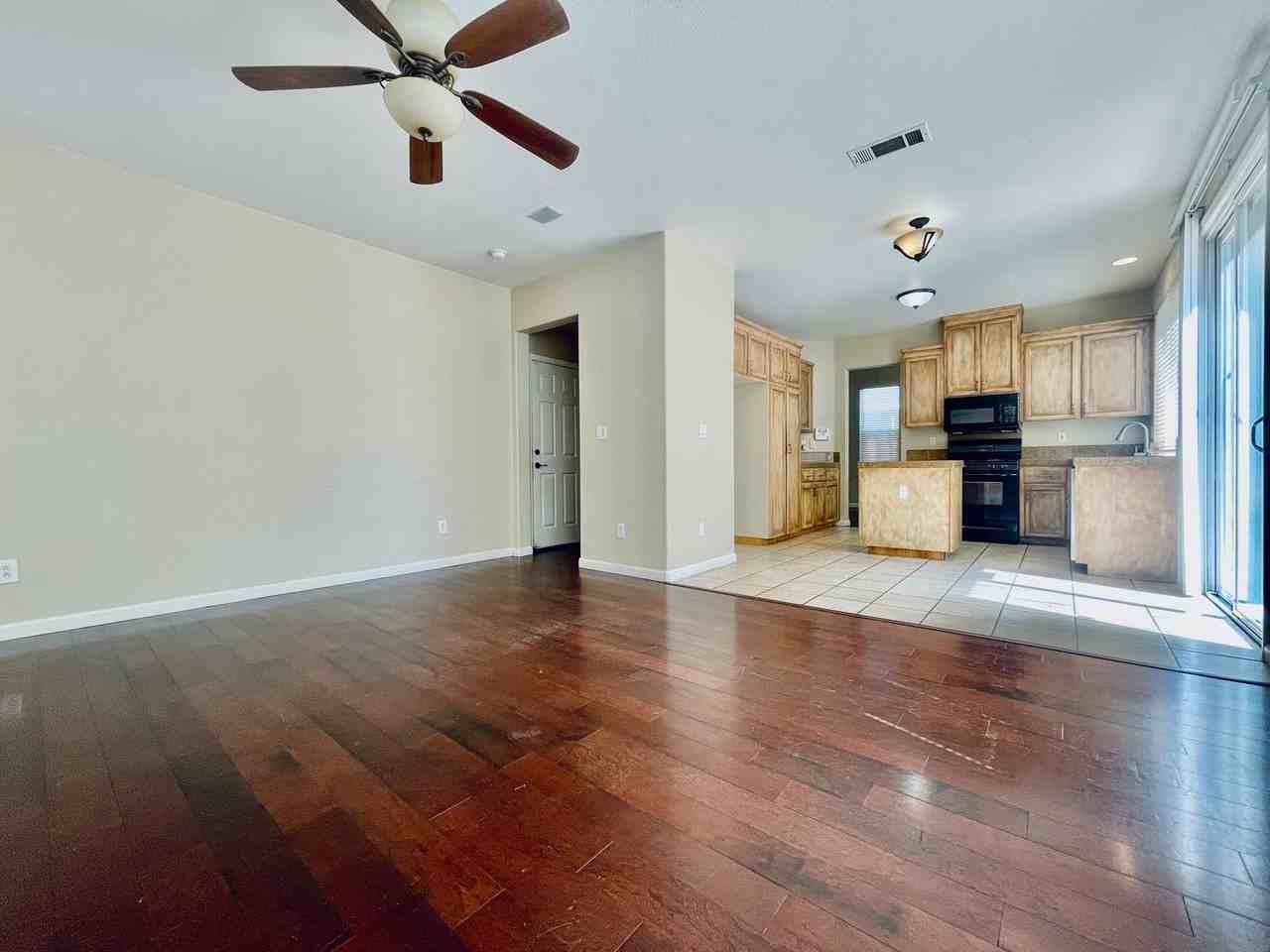 760 Cherry Tree Ct - Photo 5 of 19