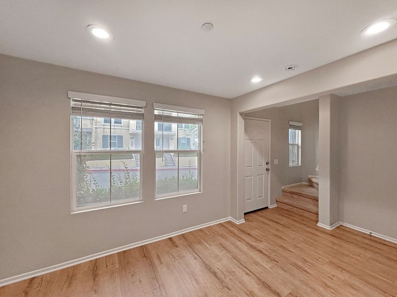 2704 Box Elder Ct - Photo 3 of 33