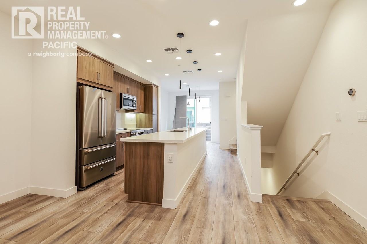 935 Edy Ln - Photo 2 of 23