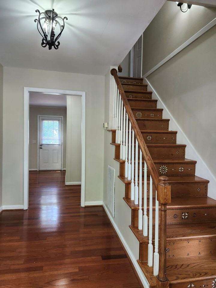 6828 Hampton Wood Cir - Photo 2 of 18