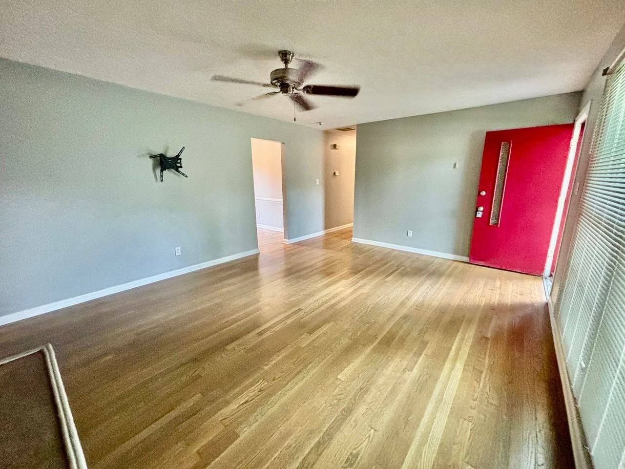 3448 Dixiana Dr - Photo 4 of 27