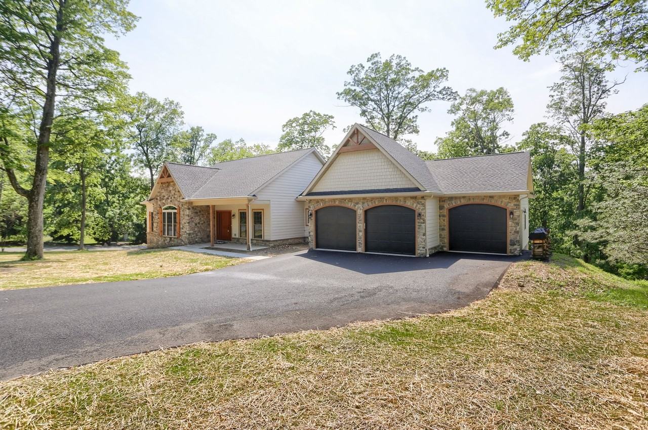 11409 Weatherstone Dr - Photo 3 of 50