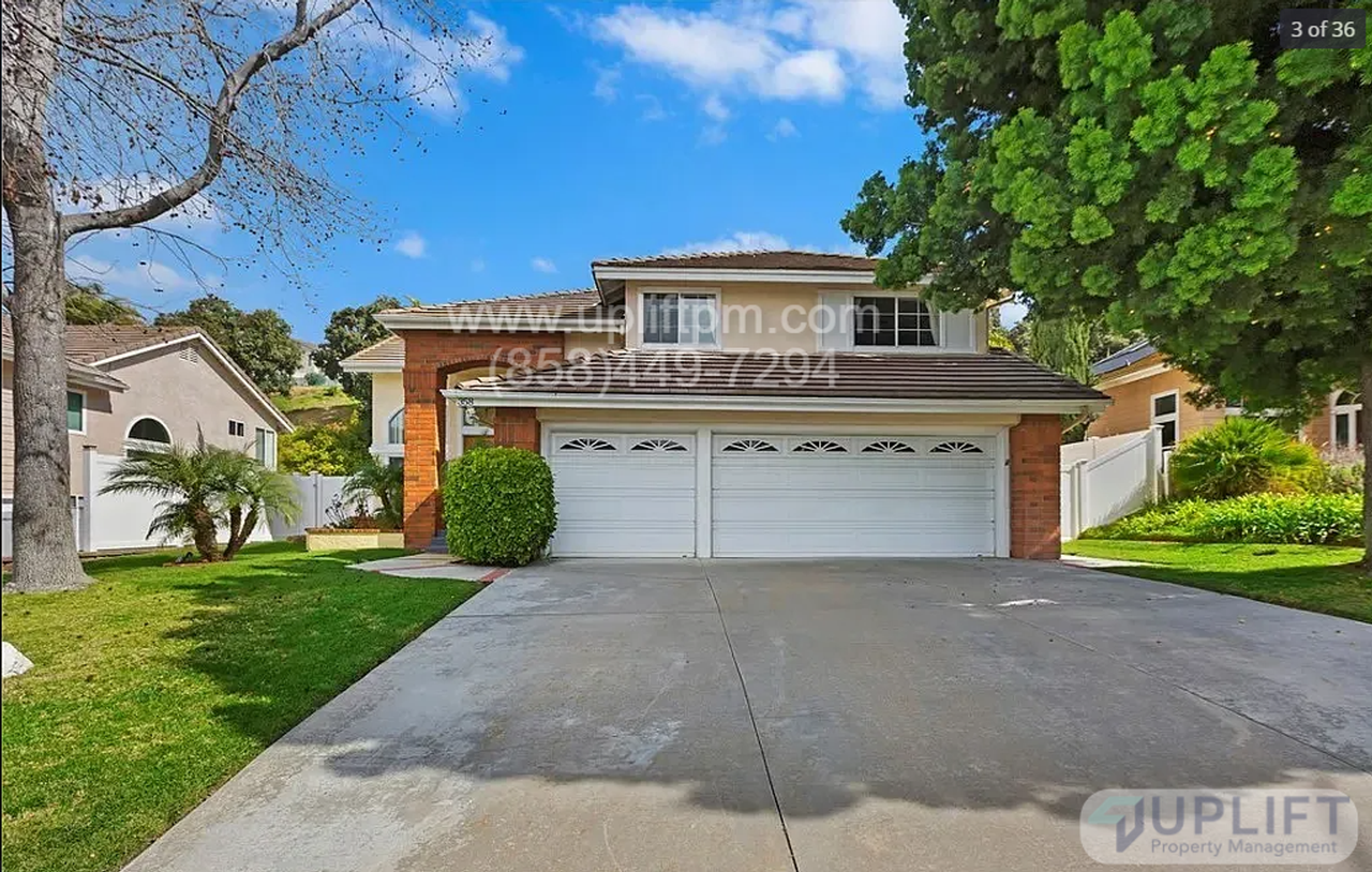 358 Moonstone Bay Drive - Photo 3 of 24