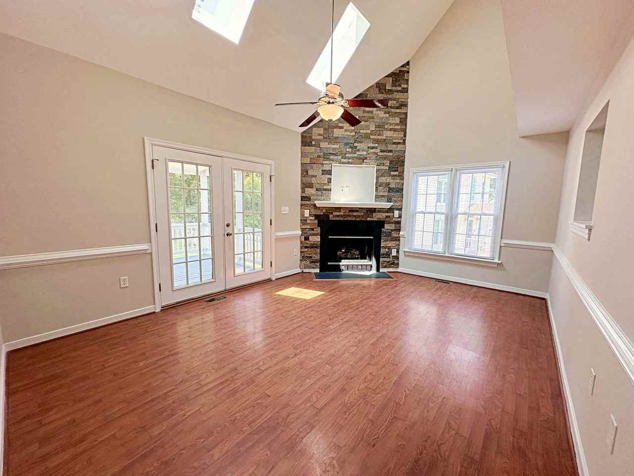 1506 Tackley Pl - Photo 5 of 40
