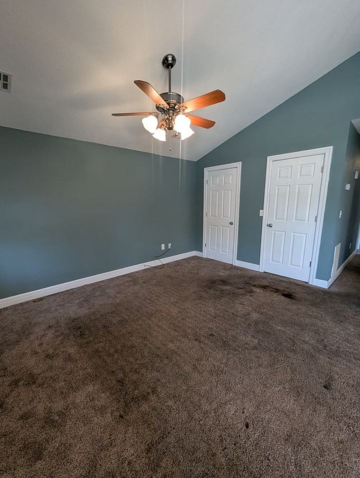 327 S Roane St - Photo 5 of 15