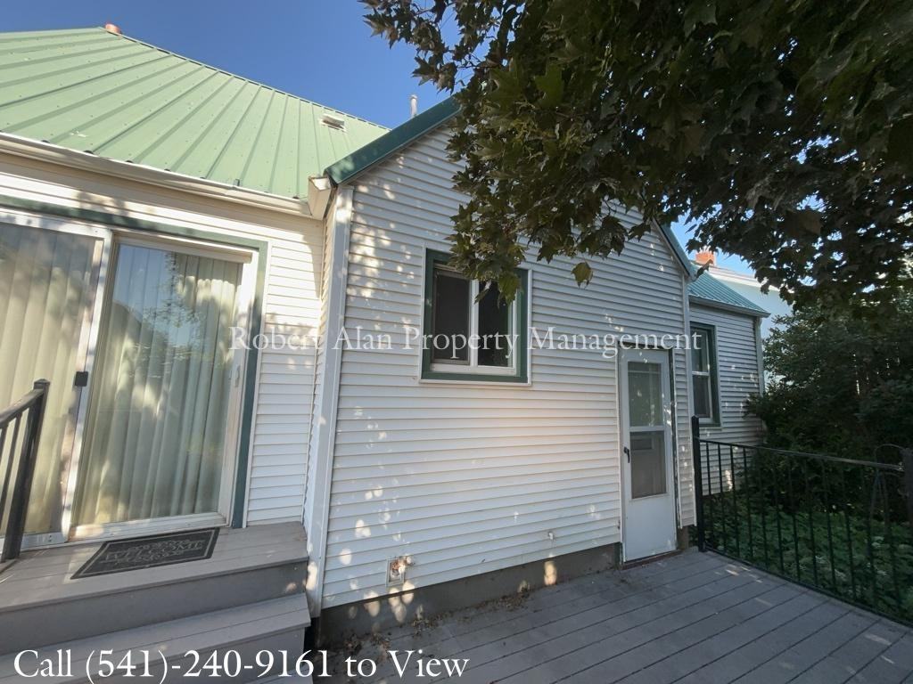 24 Nw 10th St - Photo 7 of 11