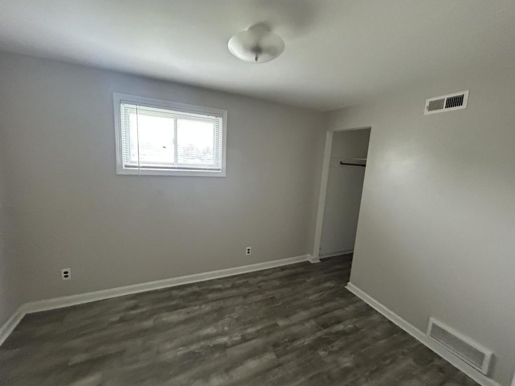 1667 Seneca St - Photo 2 of 4