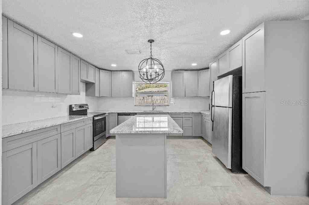 6935 Dimarco Rd - Photo 6 of 27