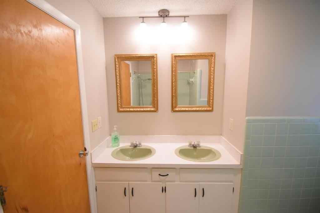 4099 Shenandoah Dr Sw - Photo 3 of 37