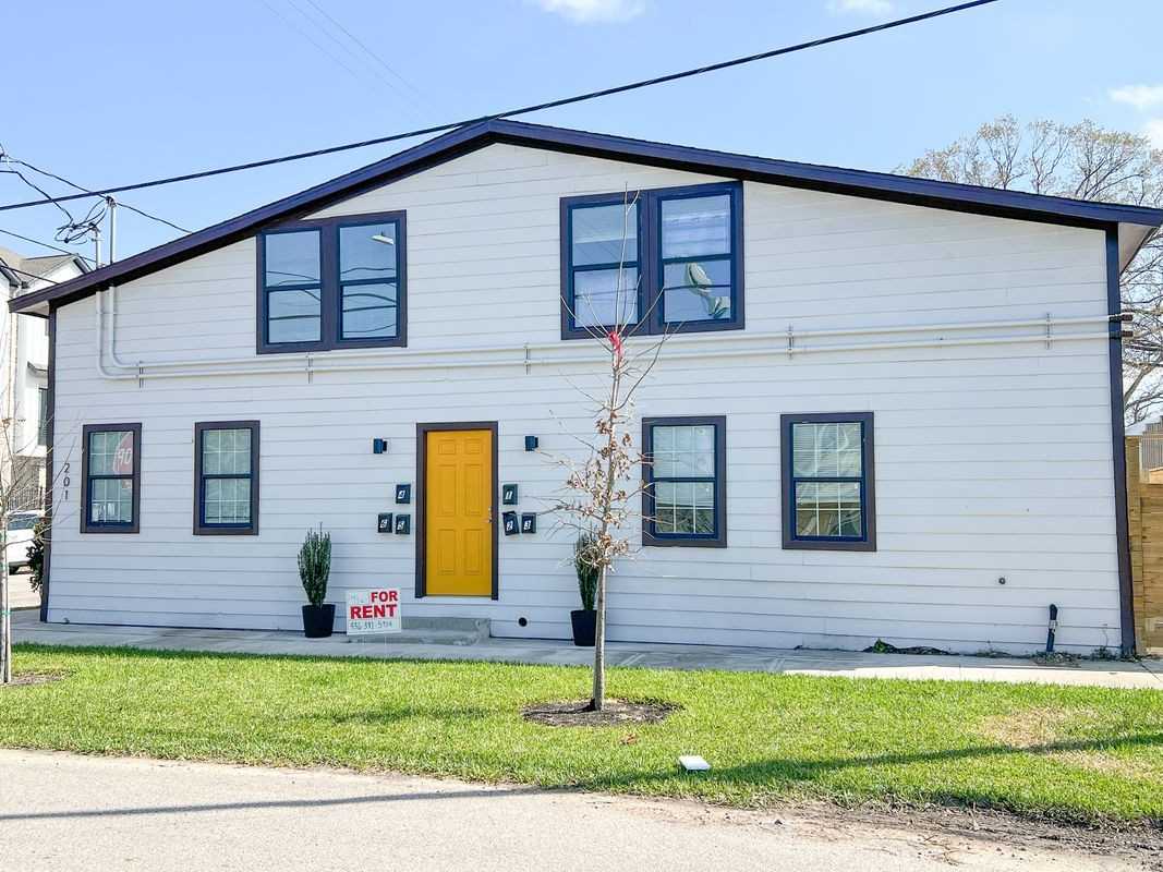 201 Eastwood Unit 1 Street, 1 ##1 - Photo 2 of 10