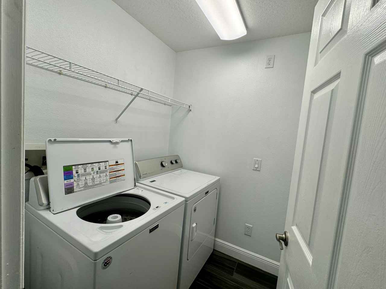 11056 Dawnview Ln - Photo 2 of 29
