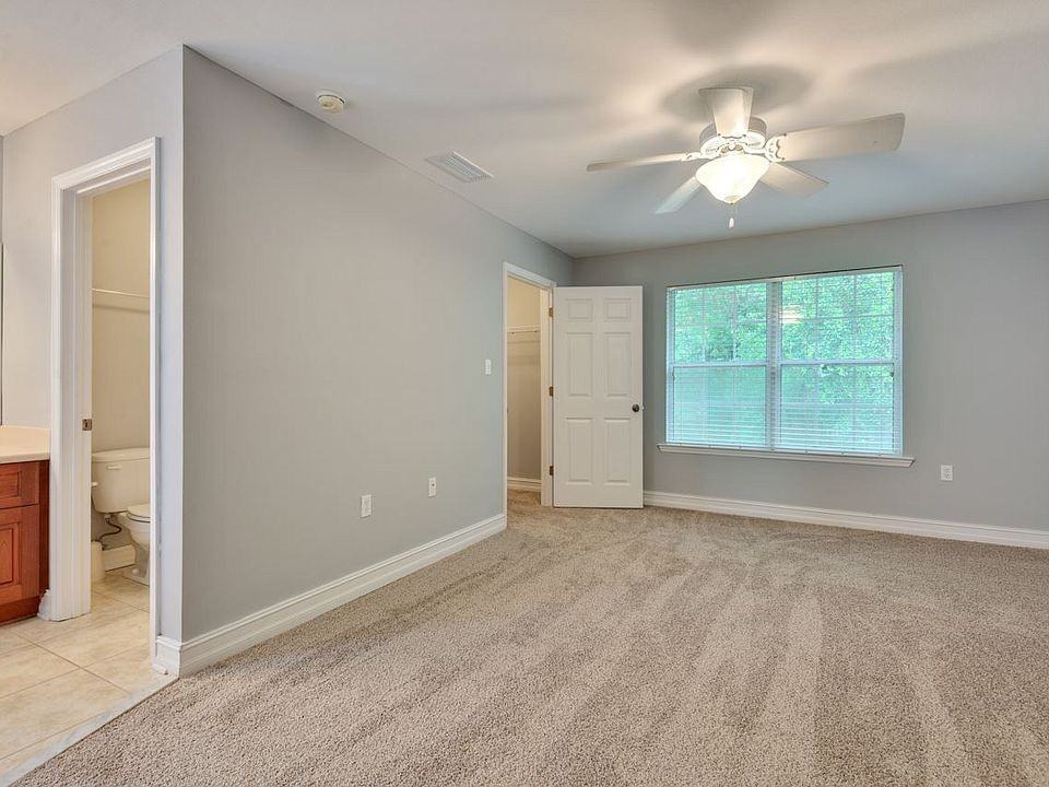 1505 Crescent Hill Dr #1 - Photo 4 of 10