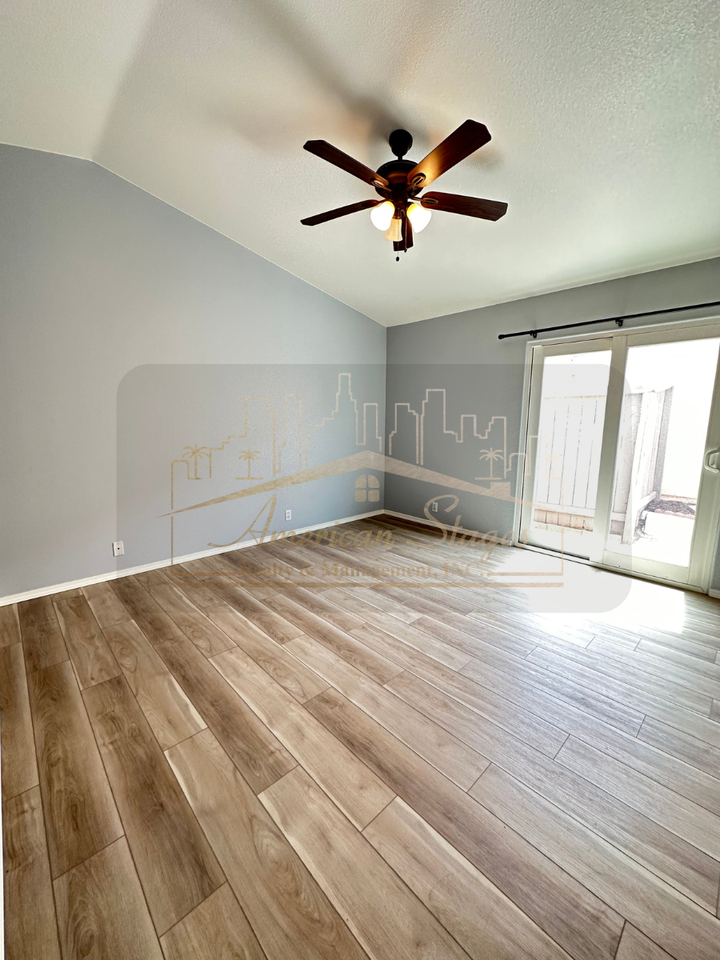 4226 Woodmere Rd - Photo 3 of 26