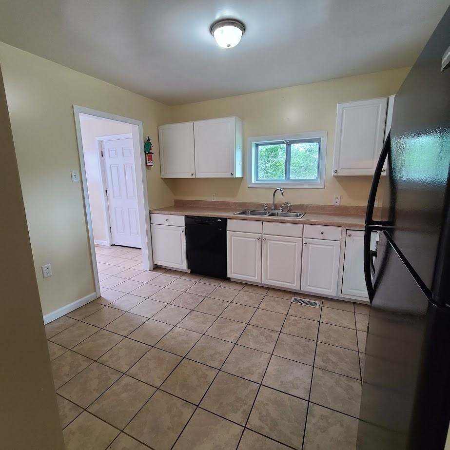 211 E High St - Photo 3 of 24