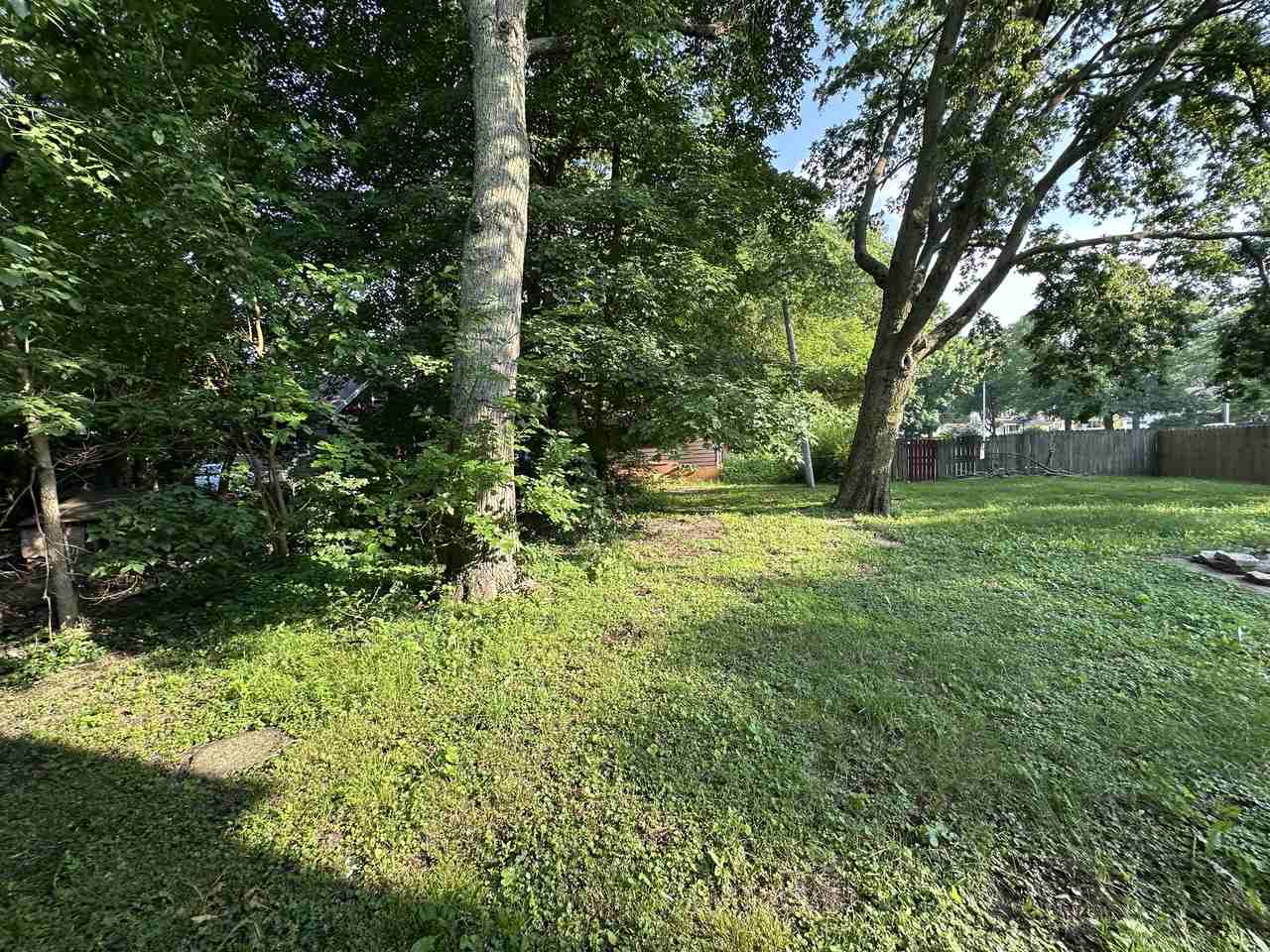 E Thrush Ave - Photo 3 of 10