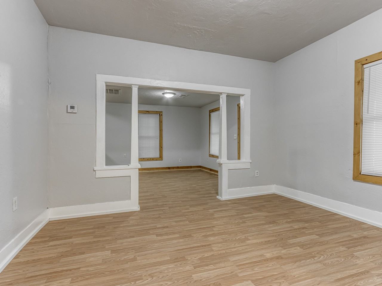 1320 S Jensen Ave - Photo 2 of 15
