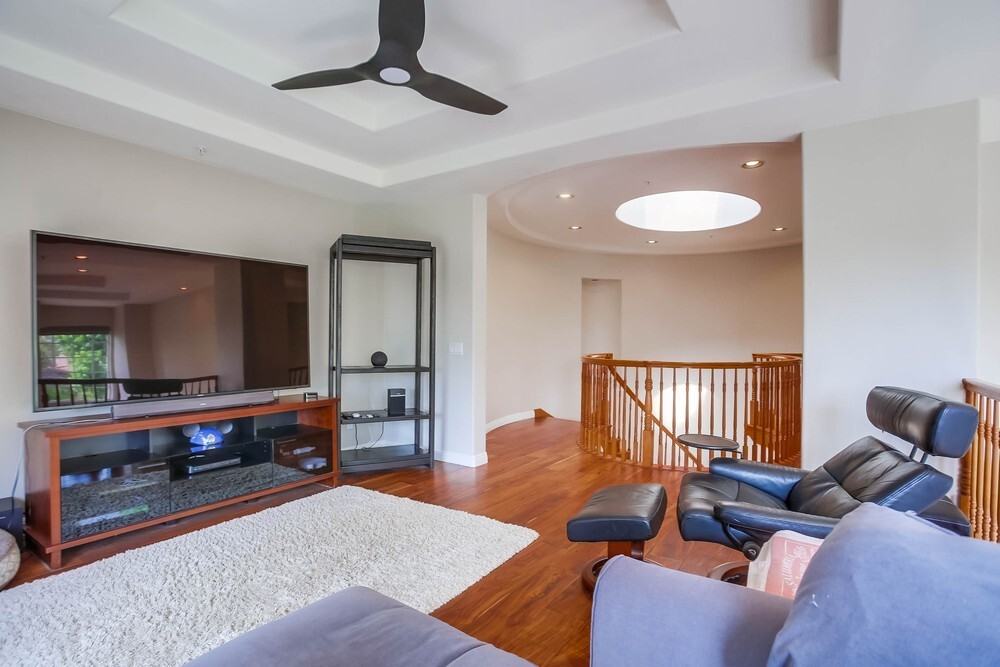 Rosemont Ln - Photo 3 of 17