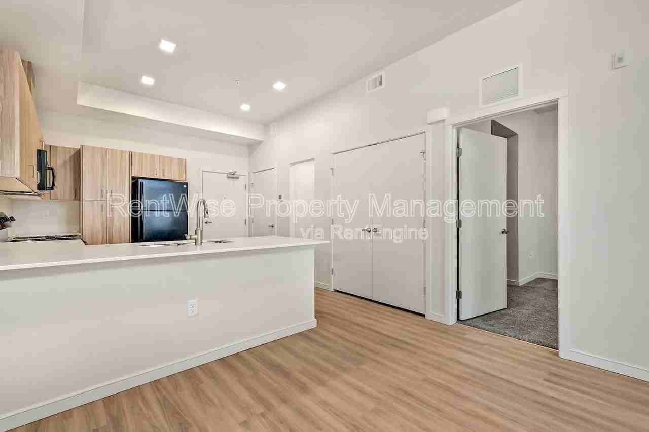 385 E 42nd St #206 - Photo 6 of 16