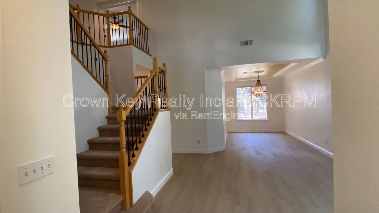 673 Nacomis Ct - Photo 6 of 43