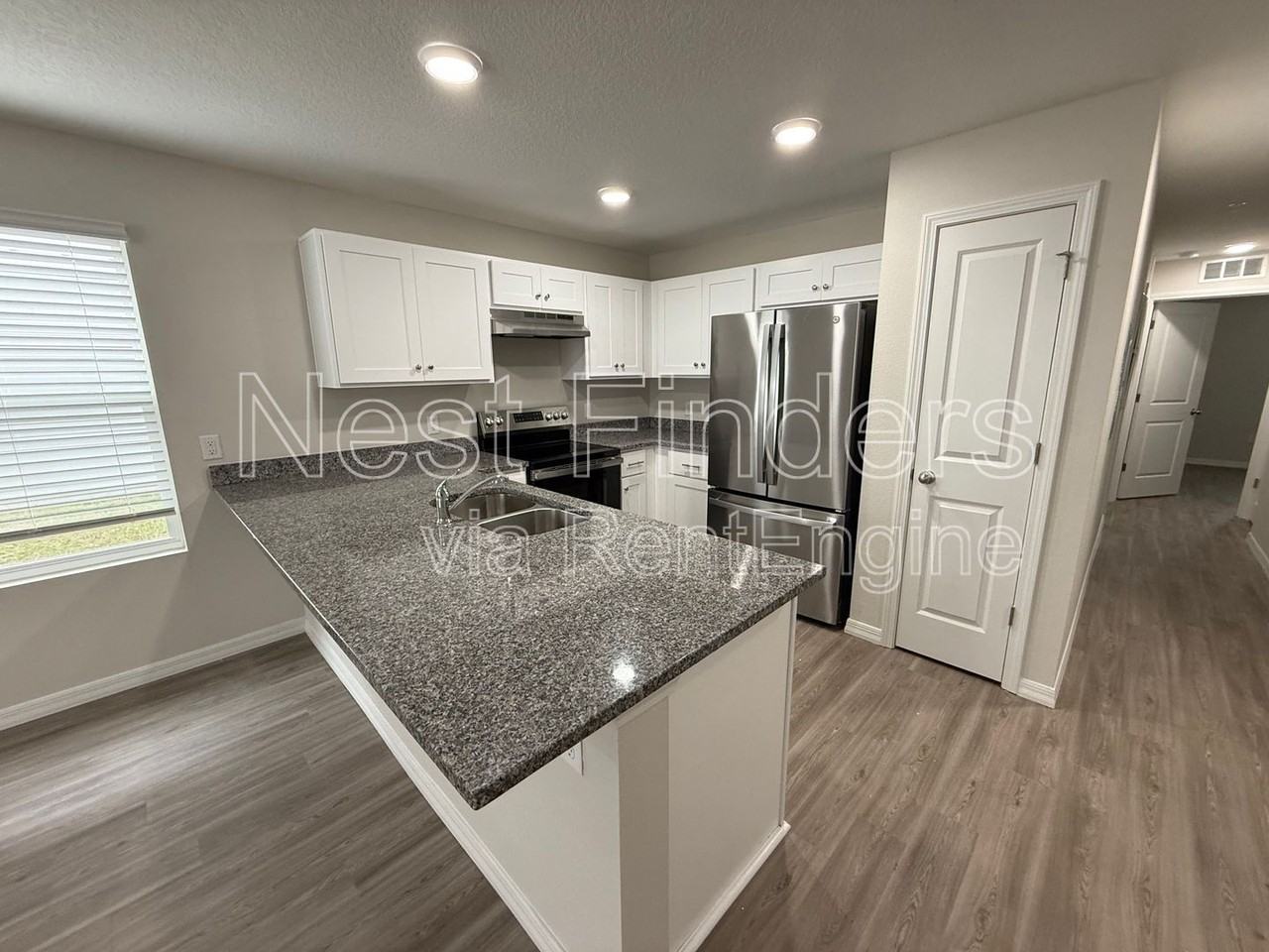 11454 Oakfield Ct #102 - Photo 4 of 21