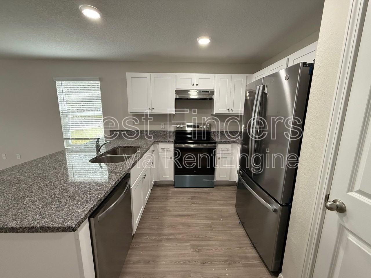 11454 Oakfield Ct #102 - Photo 7 of 21
