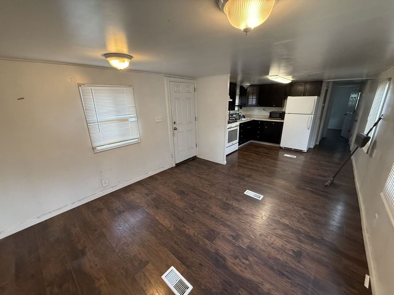 1303 N College Ave #16 - Photo 3 of 11