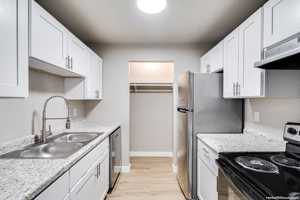 featured image of 4605 Hayes Rd