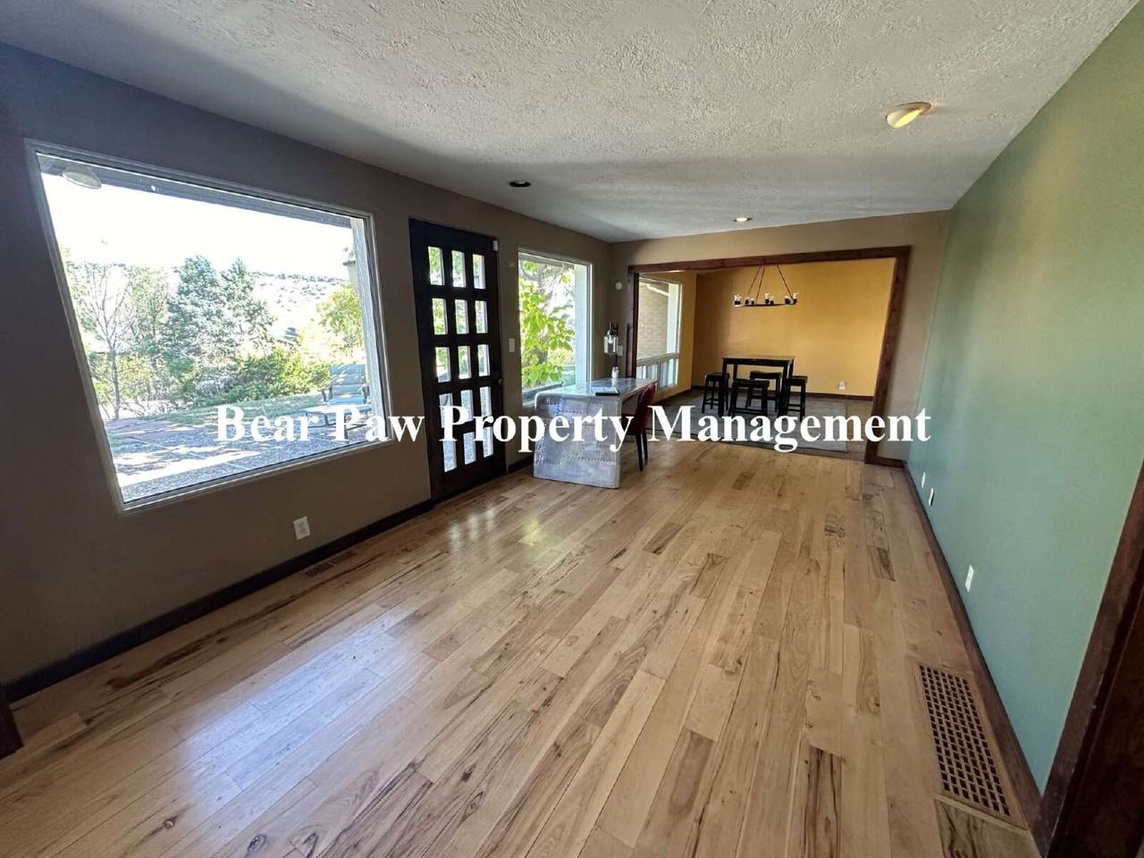 100 Canyon Vista Dr - Photo 3 of 15