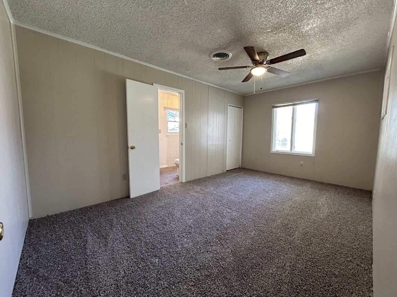 3004 30th St - Photo 6 of 15